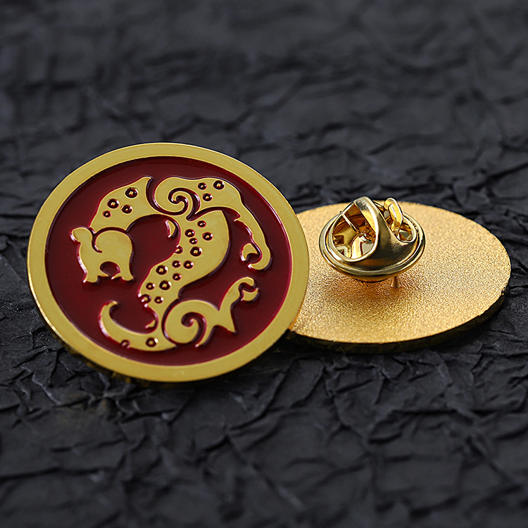 Metal Custom Gold Round Tiger Pin