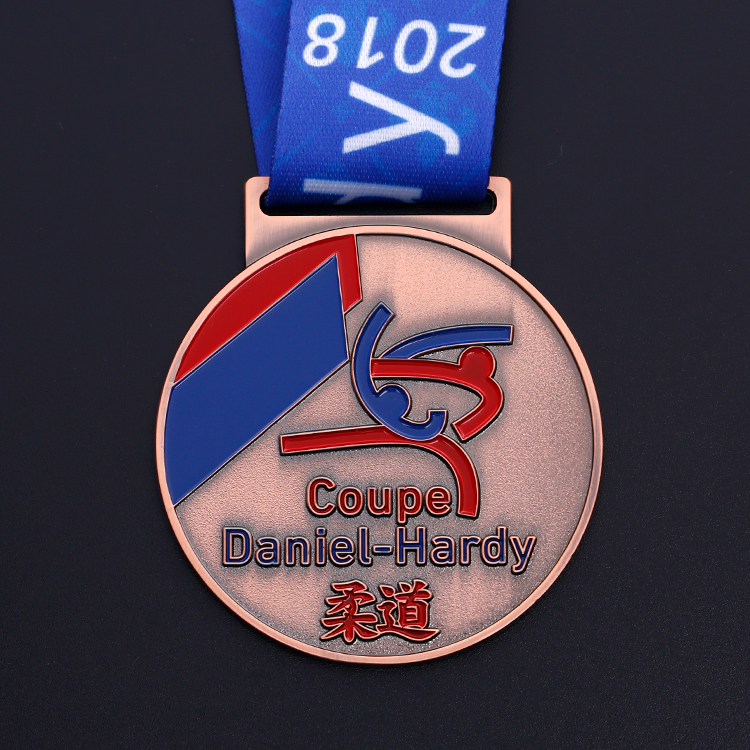 Round Metal Copper Matsuru Canada Medal for Sports